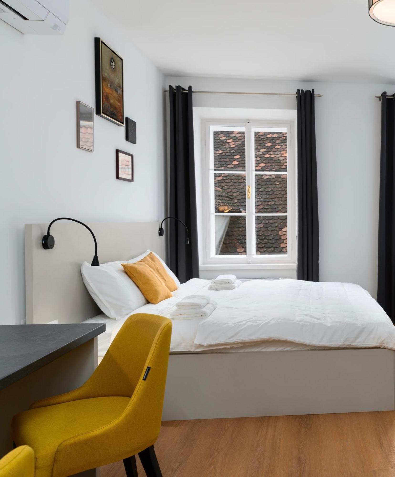 Primus Apartments Ljubljana Bagian luar foto