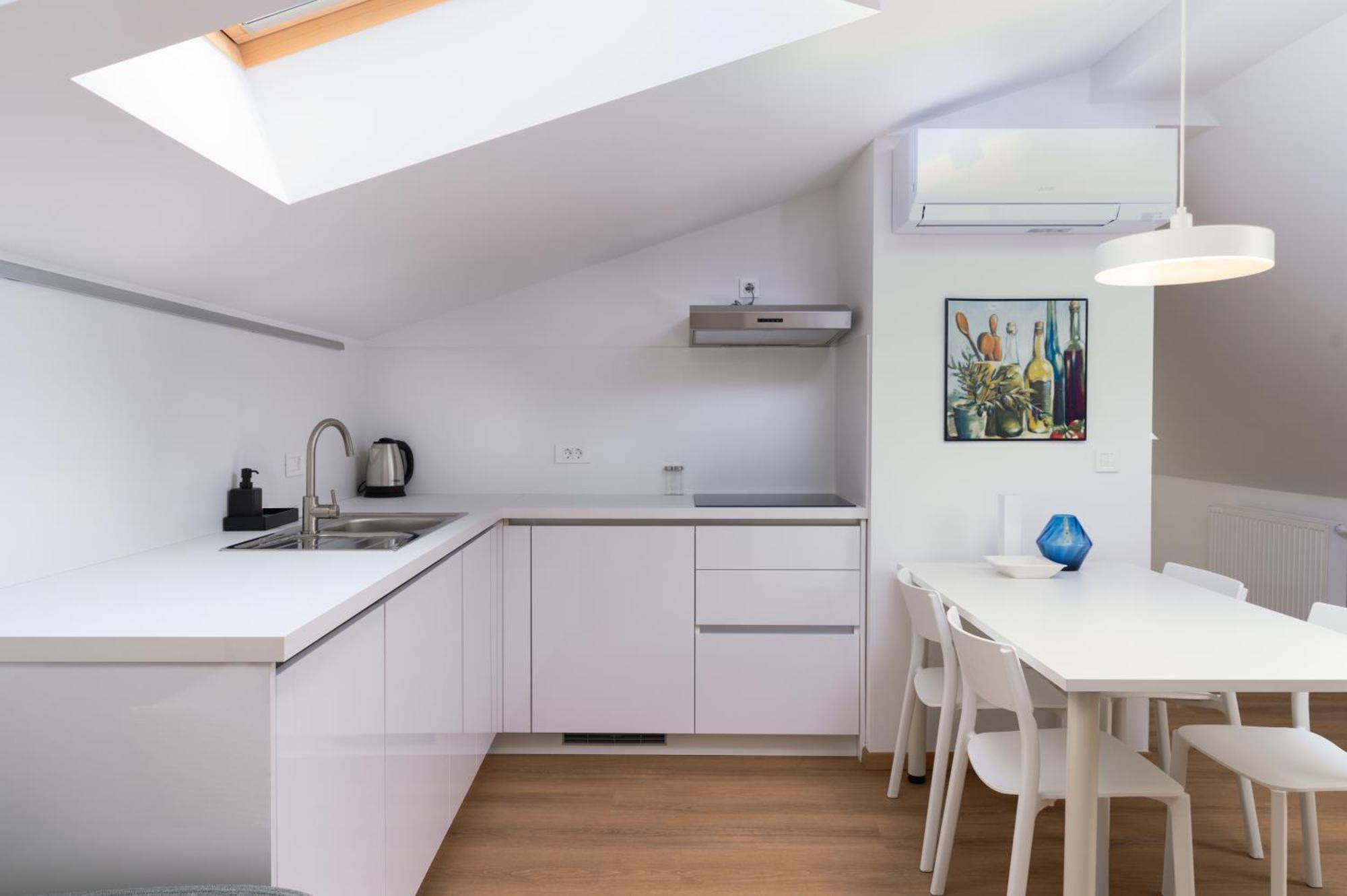 Primus Apartments Ljubljana Bagian luar foto